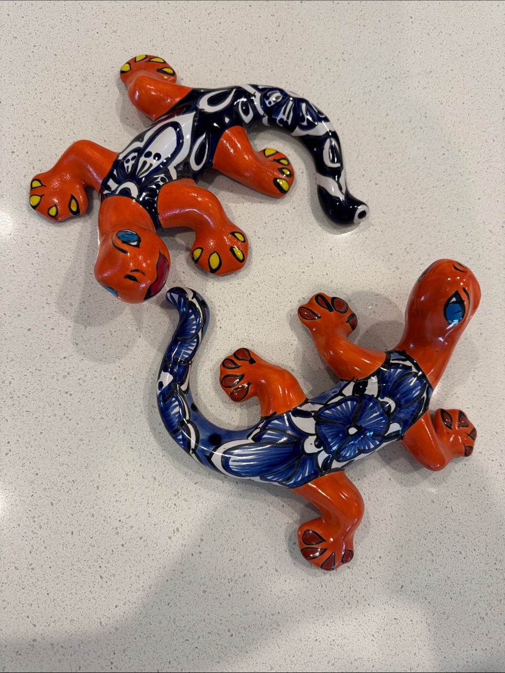 Hand-Painted Orange & Blue Ceramic Gecko Wall Décor - Unbranded